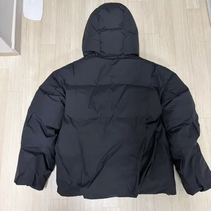 [BUNJANG] Il Corso Pleated Volume Hood European Goose Down Jacket / 일꼬르소 플리츠 볼륨 후드 유러피안 구스다운 점퍼