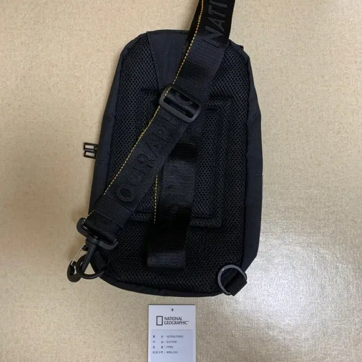 [BUNJANG] National Geographic Sling Bag / 네셔널지오그래픽 슬링백