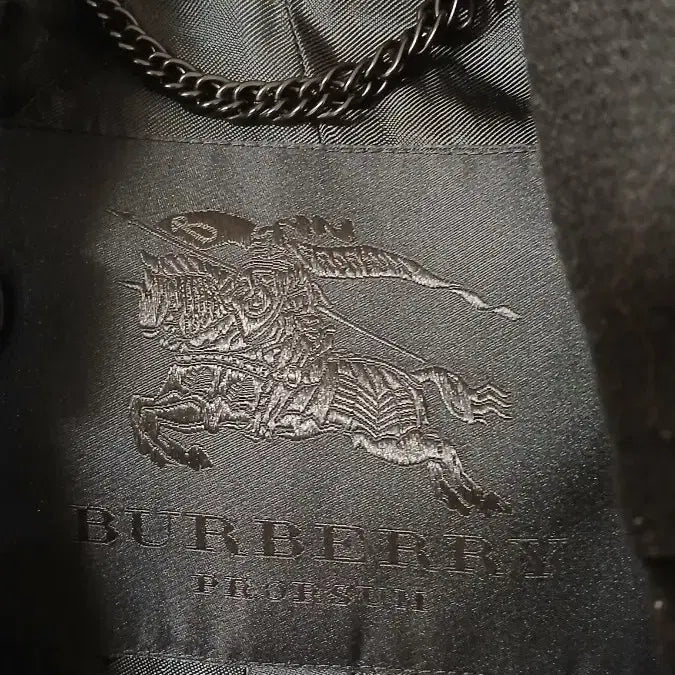 [BUNJANG] Burberry Black Double Coat 38 (Missing Straps) / 버버리프로섬 블랙 더블 코트 38사이즈44-55 이사오면서 손목허리끈분실