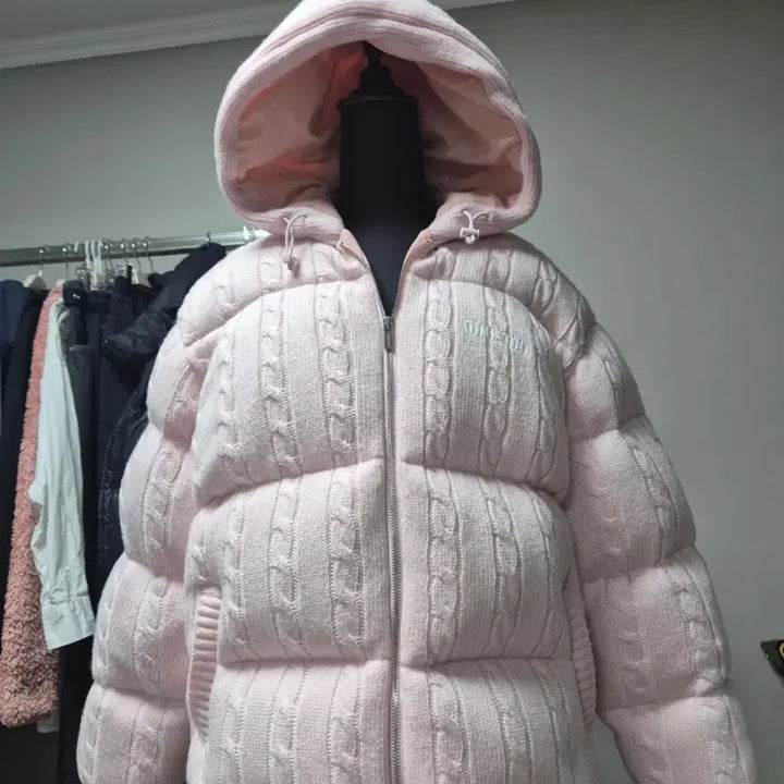 [BUNJANG] Miu Miu Cable Knit Padded Jacket 36 / 미우미우 케이블 니트 패딩 36