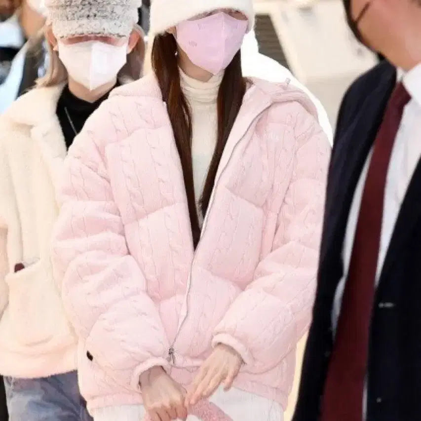 [BUNJANG] Miu Miu Cable Knit Padded Jacket 36 / 미우미우 케이블 니트 패딩 36