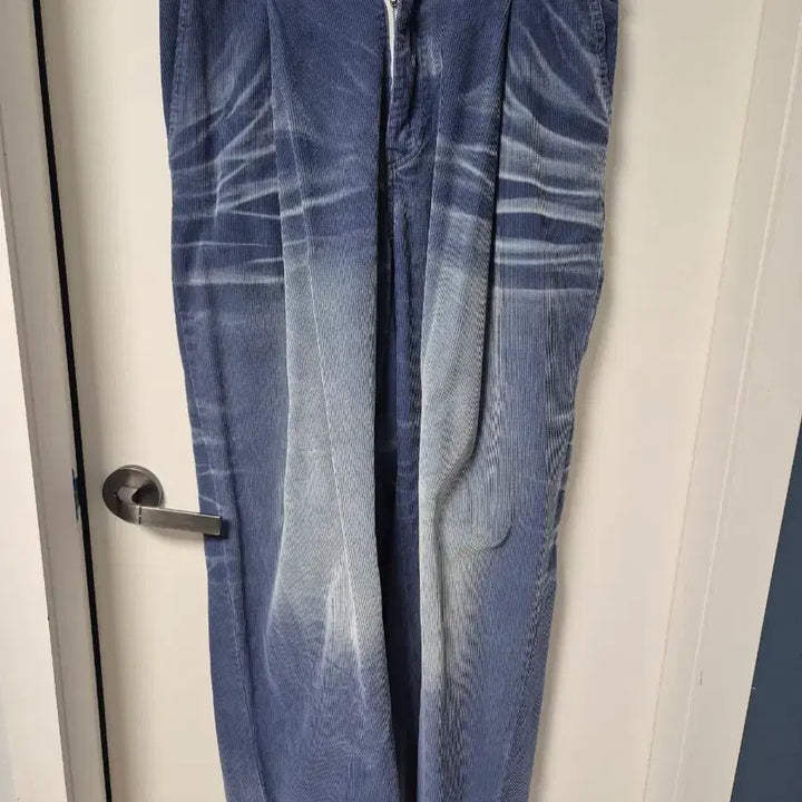 [SOLD OUT] [2] 웨이비니스 코듀로이 팬츠