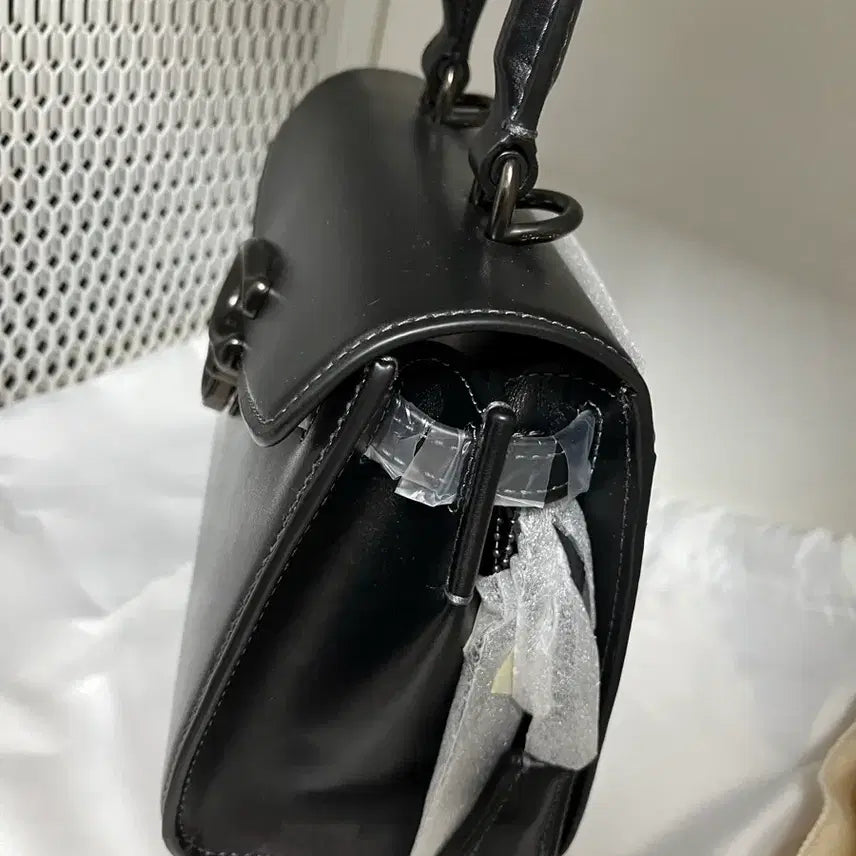 [BUNJANG] Coach Semi Top Handle Bag / 코치 /정품보증서o/ 새미 탑핸들(새상품)