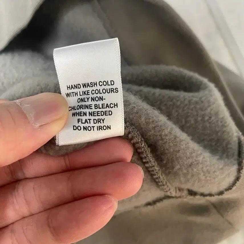 [BUNJANG] Fear of God Essentials Silicone Applique Pullover Hoodie Cement L / 피어오브갓 에센셜 실리콘 아플리케 풀오버 후드 시멘트 L
