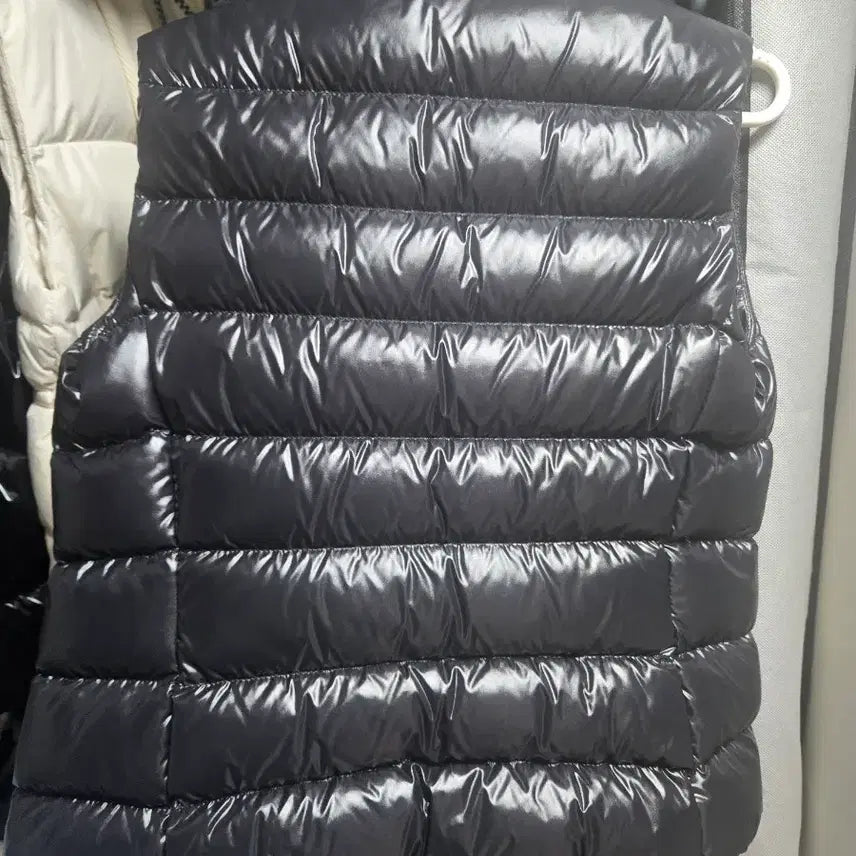 [BUNJANG] Moncler Padded Vest / 몽클레어 패딩조끼