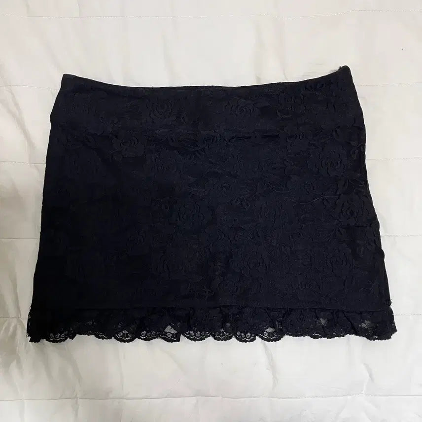 [BUNJANG] Mardi Side Slit Lace Skirt / 마즈 사이드 슬릿 레이스 스커트