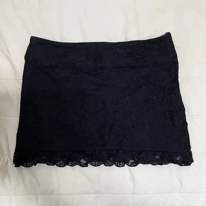 [BUNJANG] Mardi Side Slit Lace Skirt / 마즈 사이드 슬릿 레이스 스커트