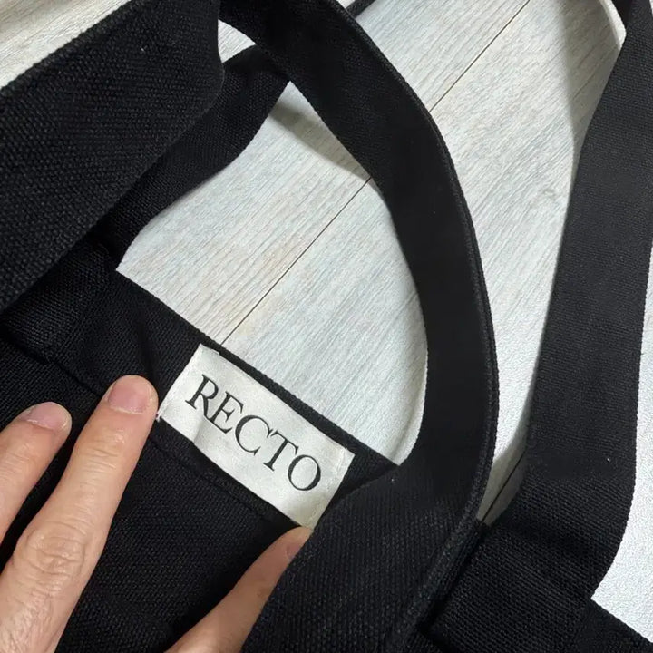 [BUNJANG] RECTO Tote Bag / 렉토 토트백 판매합니다