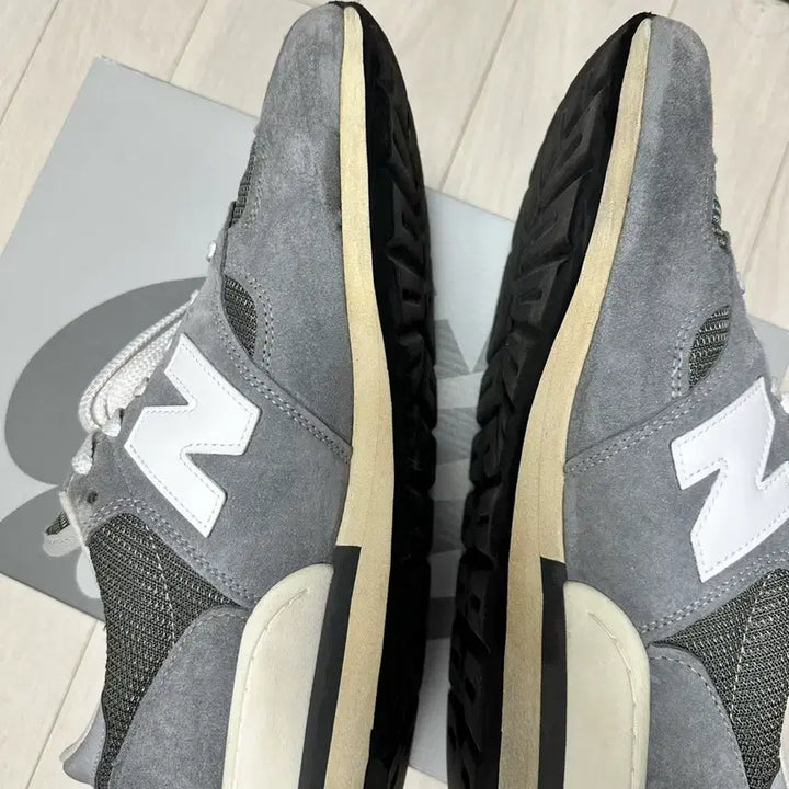 [SOLD OUT] 뉴발란스990v1 295사이즈 실착 5회이하