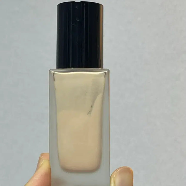 [BUNJANG] Hera Silky Stay 24-Hour Longwear Foundation / 헤라 실키 스테이 24아워 롱웨어 파운데이션 팝니다