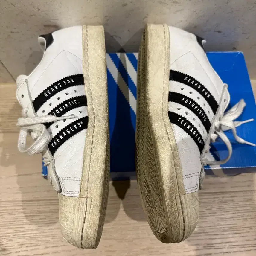 [BUNJANG] Adidas Human Made Superstar White Black 275 / 아디다스 x 휴먼 메이드 슈퍼스타 화이트 블랙 275