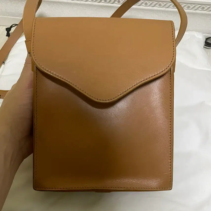 [BUNJANG] Lemaire Cinnamon Satchel Bag / 르메르 사첼백 시나몬