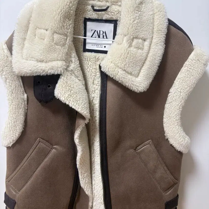 [BUNJANG] ZARA Mustang Vest / 자라 ZARA 무스탕 베스트 조끼