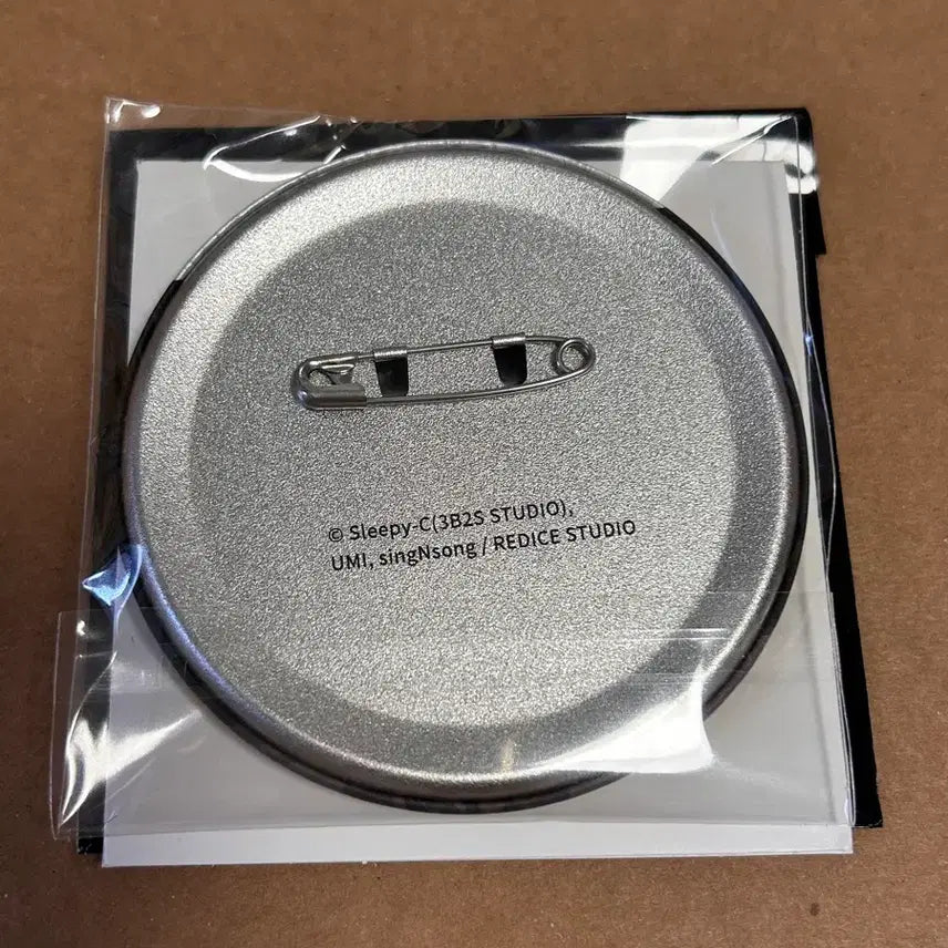 [BUNJANG] Omniscient Reader's Viewpoint Kim Dokja Shanghai Popup 75mm Can Badge / 전독시 상하이 팝업 75mm 빅 캔뱃지 김독자 전지적 독자 시점