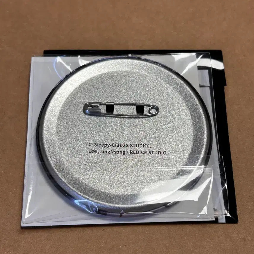 [BUNJANG] Omniscient Reader's Viewpoint Kim Dokja Shanghai Pop-up 75mm Big Can Badge / 전독시 상하이 팝업 75mm 빅 캔뱃지 김독자 전지적 독자 시점