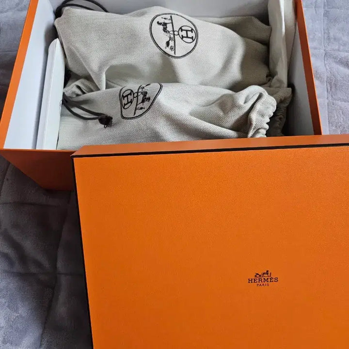 [BUNJANG] Hermes White Sneakers H Logo / 에르메스 화이트 스니커즈 H로고ㅡ정품(미착용)