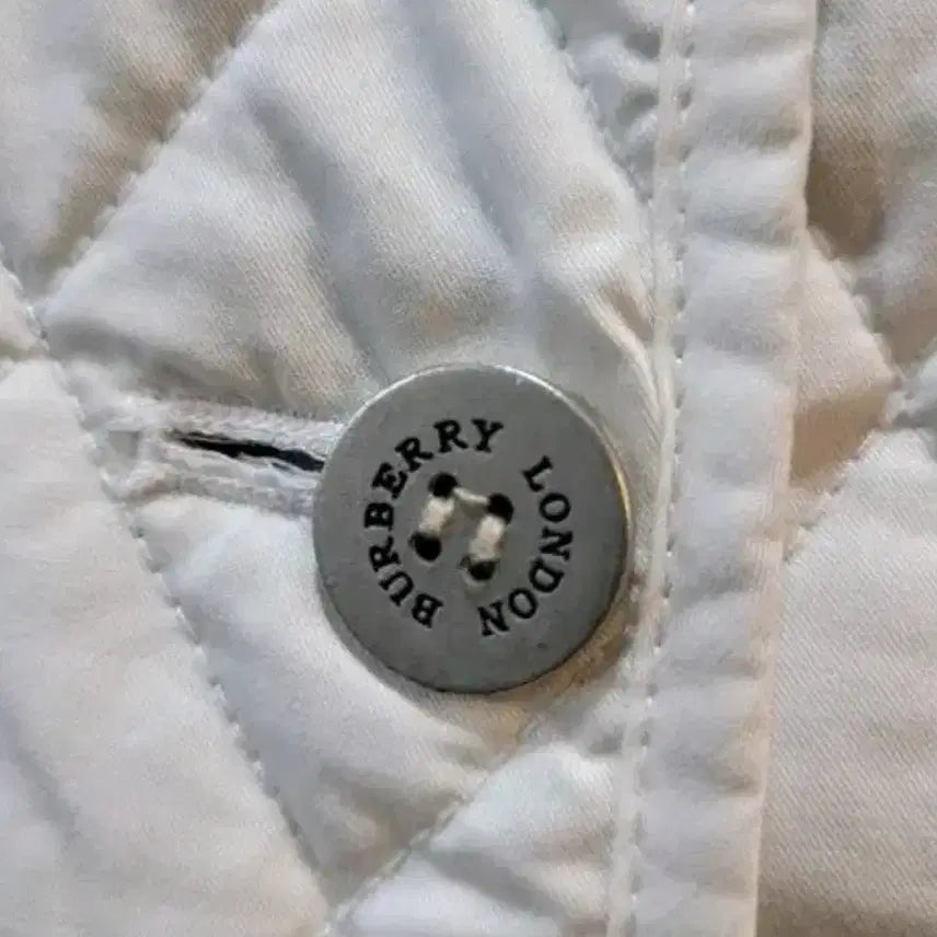 [BUNJANG] Burberry Reversible Quilted Jacket - Women's XL / 정품 버버리 리버시블 여성 퀄팅자켓
