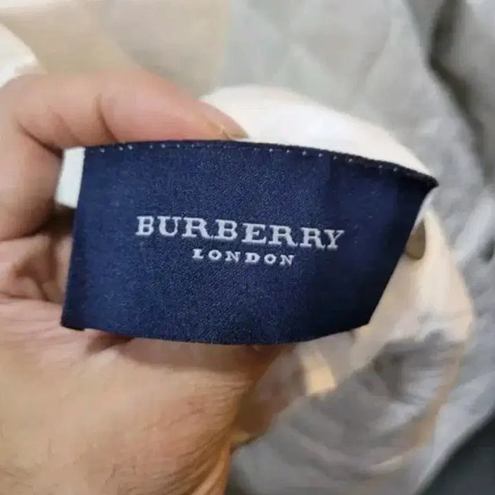 [BUNJANG] Burberry Reversible Quilted Jacket - Women's XL / 정품 버버리 리버시블 여성 퀄팅자켓