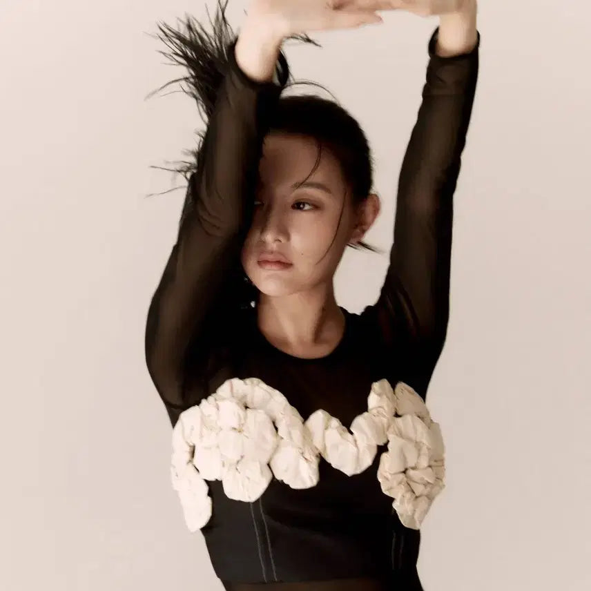 [BUNJANG] Kim Jiwon Marie Claire Magazine / <나의 해방일지><눈물의 여왕>김지원님 화보가 실린 마리끌레르 잡지 양도