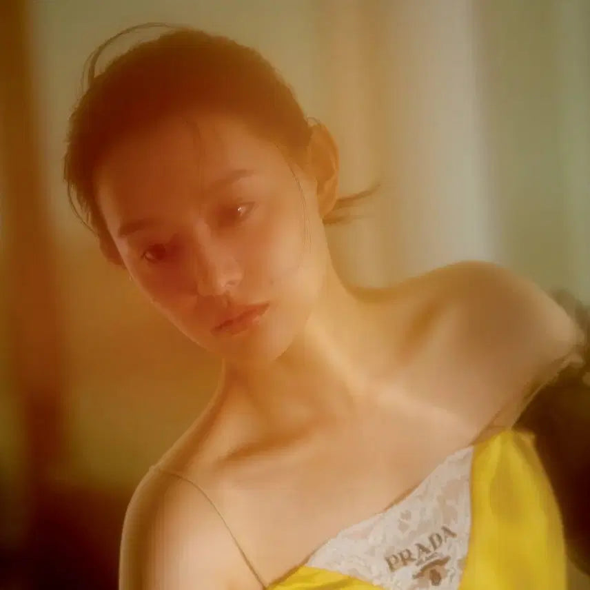 [BUNJANG] Kim Jiwon Marie Claire Magazine / <나의 해방일지><눈물의 여왕>김지원님 화보가 실린 마리끌레르 잡지 양도