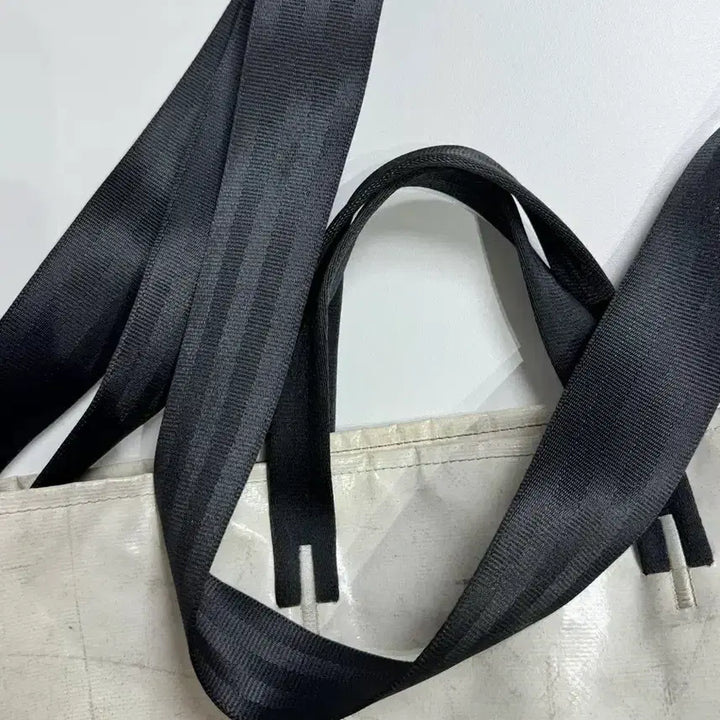 [BUNJANG] Freitag Bob Ivory Crossbody Bag / 프라이탁 밥 아이보리 크로스백