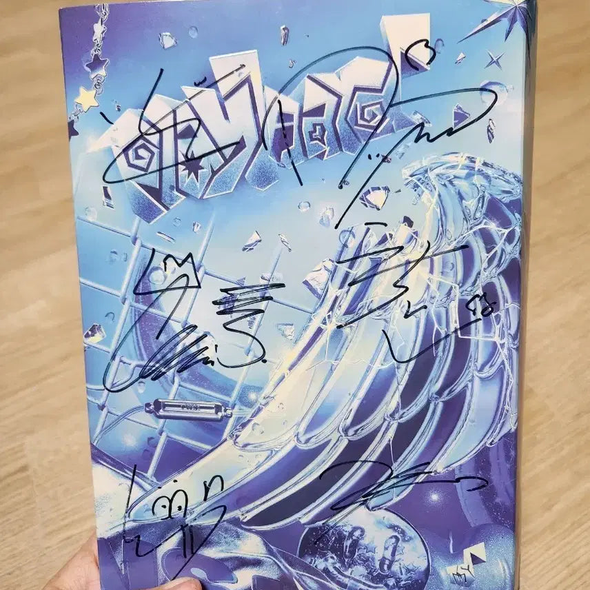 투어스 친필 앨범