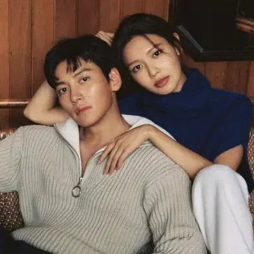 [BUNJANG] Singles Magazine / <당신이 소원을 말하면>지창욱님과 수영님의 커플화보가 실린 싱글즈잡지양도
