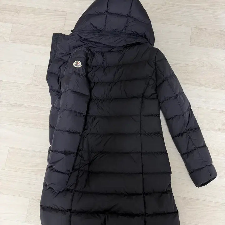 [BUNJANG] Moncler Lightweight Long Down Jacket / 몽클레어 경랑롱패딩