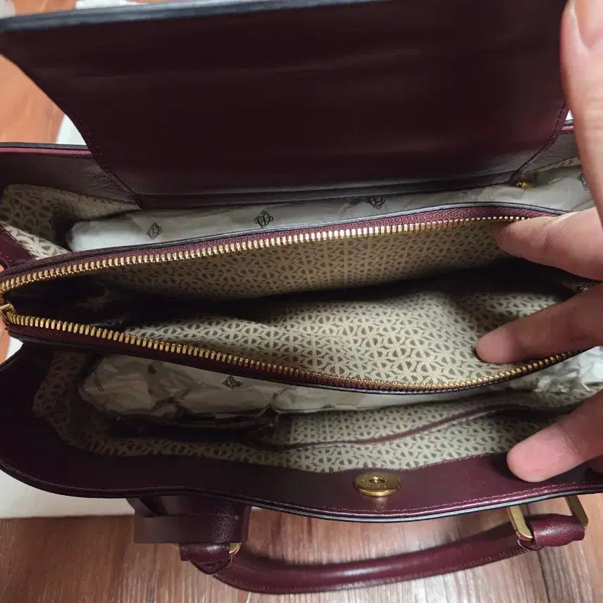 [BUNJANG] Louis Quatorze Burgundy Leather Shoulder Bag / 루이까또즈 버건디 가방