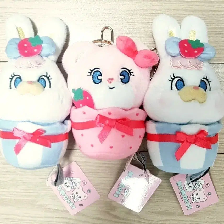 [BUNJANG] Momoland Momoray 12cm Cupcake Doll Keyring / 정품 모모레이 컵케이크 인형 12센티 키링 팝니다~