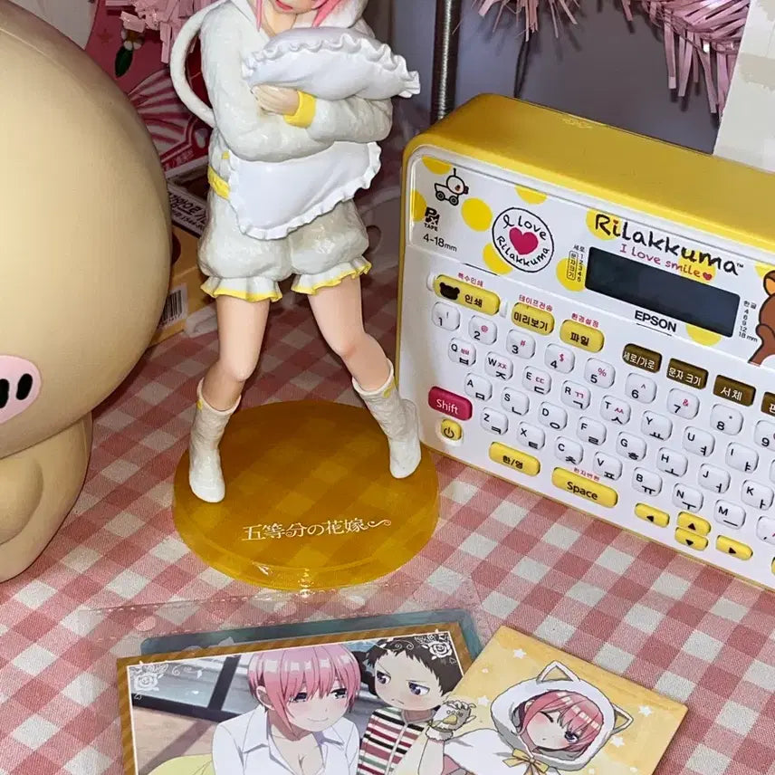 후쿠야 오등분의신부 나카노 이치카 고양이잠옷 피규어 + 포카 캔뱃지