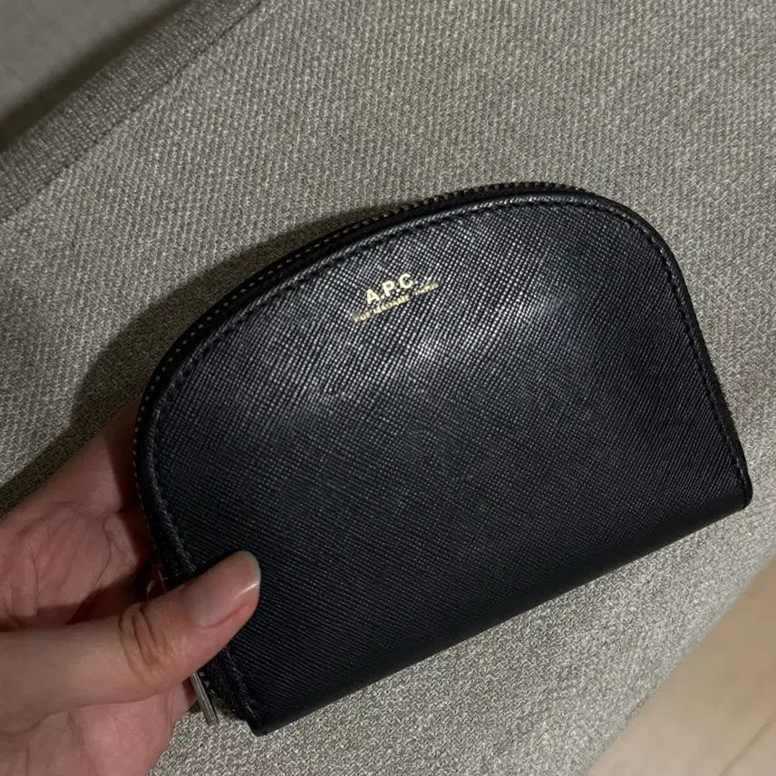[BUNJANG] A.P.C Demi-Lune Compact Half Moon Wallet / [레어탬] A.P.C 데미룬 컴팩트 하프문 지갑