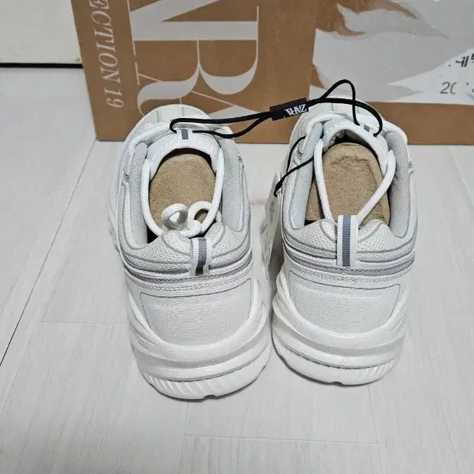 [BUNJANG] Zara Sneakers 41 / Zara 자라 스니커즈 새상품 41