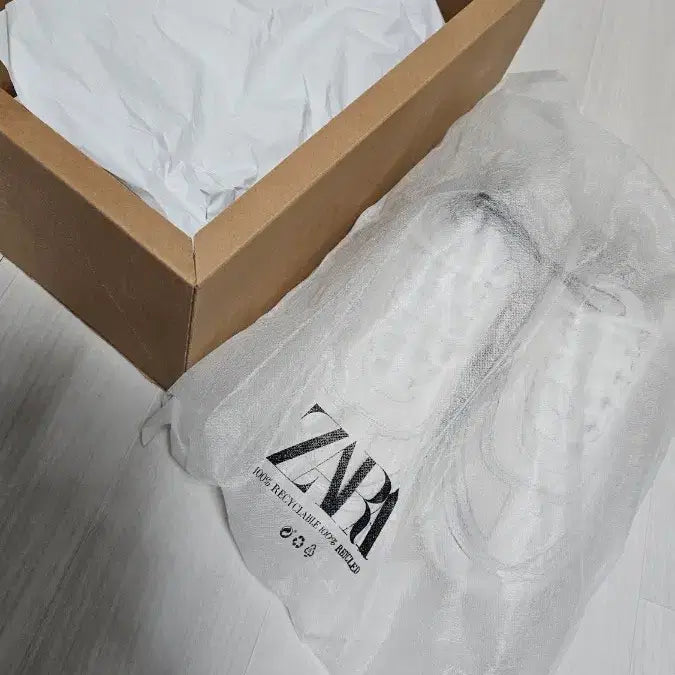 [BUNJANG] Zara Sneakers 41 / Zara 자라 스니커즈 새상품 41