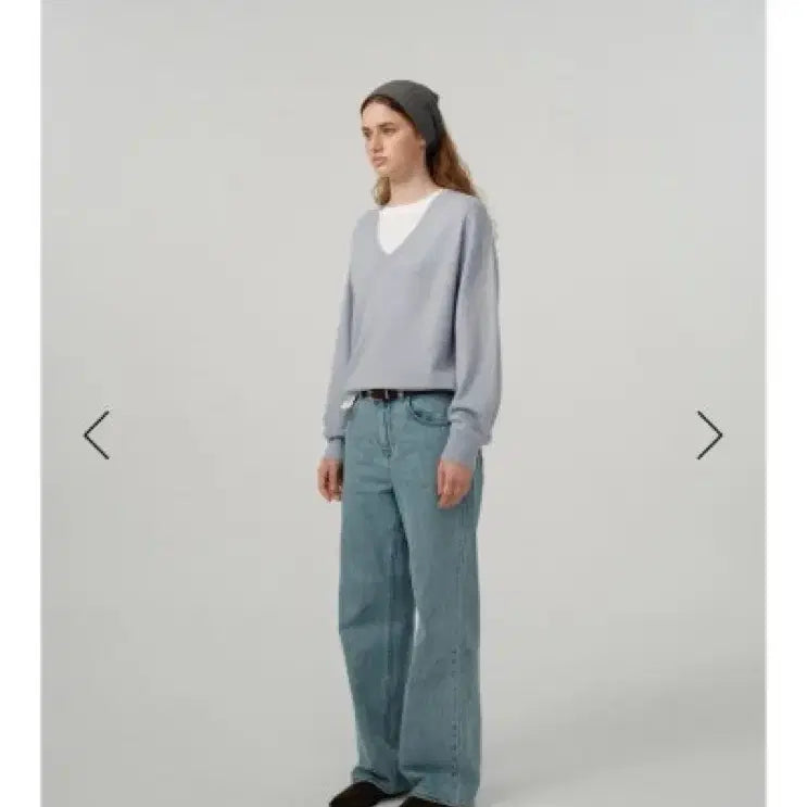 [BUNJANG] The Vanett Light Plain V-Neck Knit / 더바넷 라이트플레인 브이넥 니트