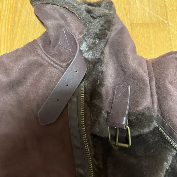 [BUNJANG] Brown Crop Faux Mouton Jacket (S) / 브라운 크롭 무스탕 s