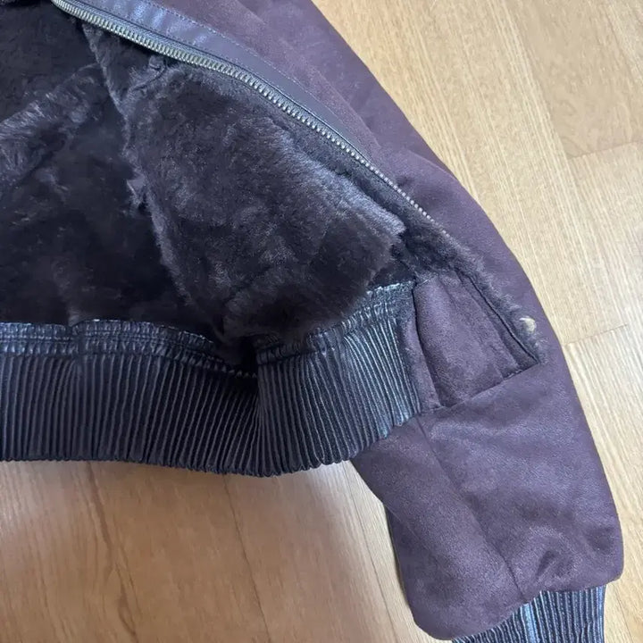 [BUNJANG] Brown Crop Faux Mouton Jacket (S) / 브라운 크롭 무스탕 s