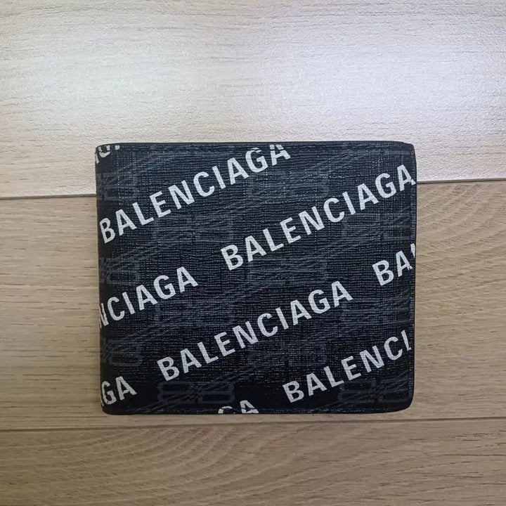[BUNJANG] Balenciaga Logo Print Bi-fold Wallet - Black / 발렌시아가 로고 프린트 반지갑 블랙