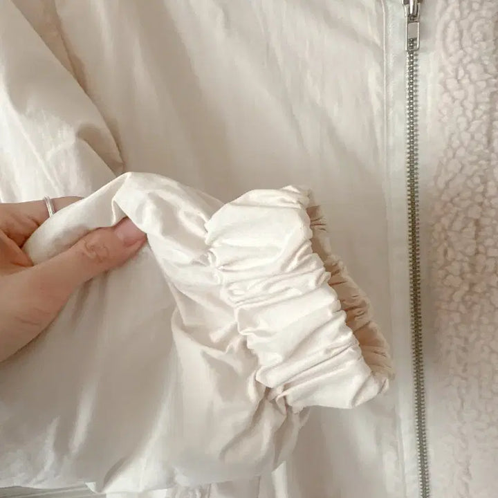 [BUNJANG] Stylenanda High Neck Dumble Long Parka (Cream) / 스타일난다 하이넥카라 덤블 롱파카 (크림컬러) 뽀글이롱코트