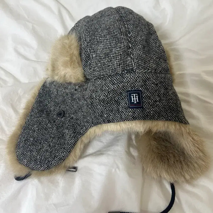 [BUNJANG] Tommy Hilfiger Trapper Hat / Tommy Hilfiger (타미힐피거) 트래퍼 햇 / 거의 새상품