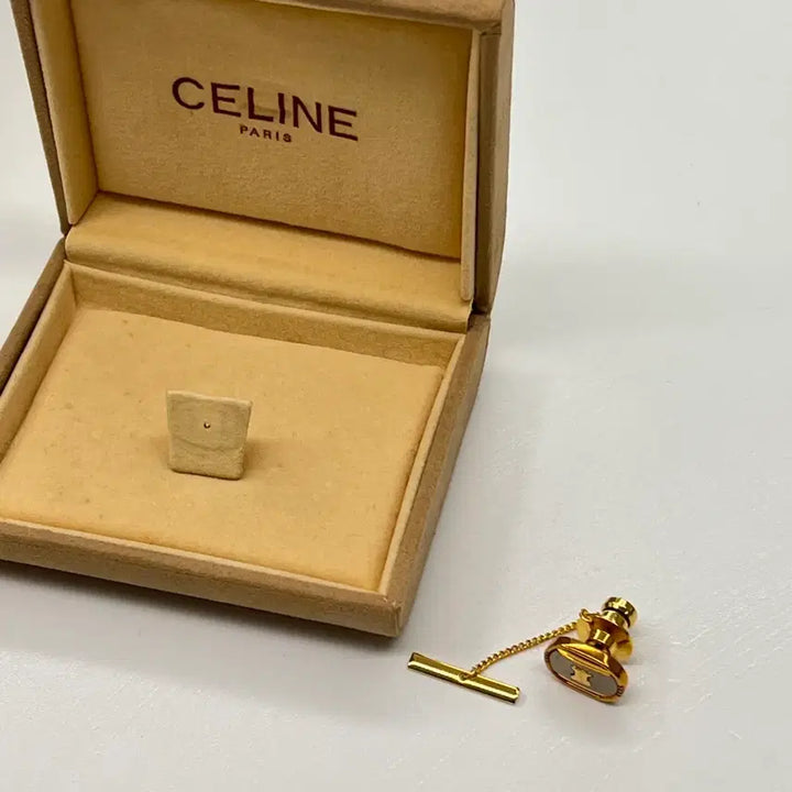 [BUNJANG] Celine Tie Clip Pin Badge / 셀린느 넥타이핀 타이핀 뱃찌