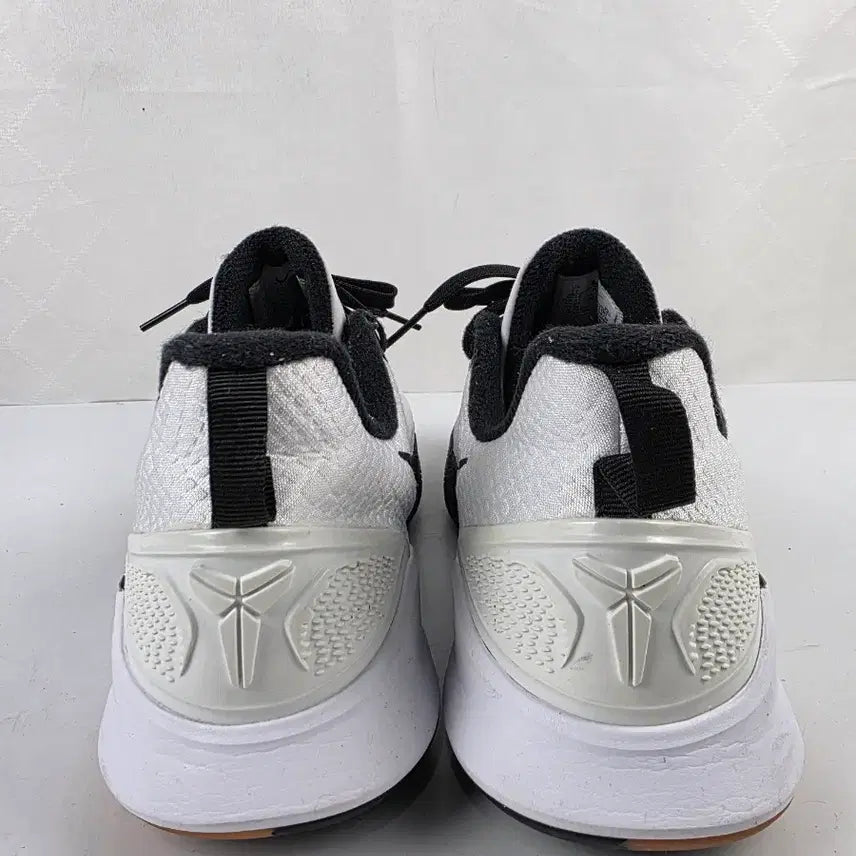 [BUNJANG] Nike Mamba Focus White Black / 빈트로^^290 나이키 맘바 포커스 화이트 검