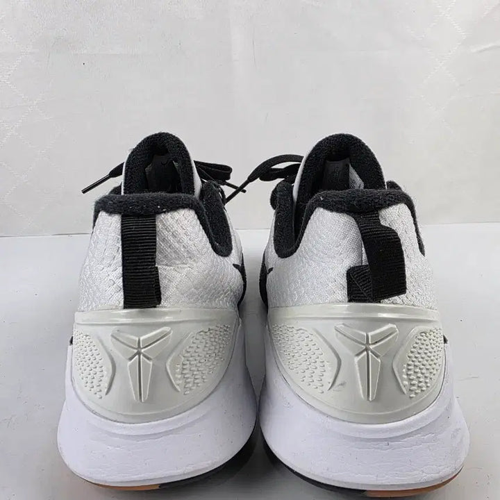 [BUNJANG] Nike Mamba Focus White Black / 빈트로^^290 나이키 맘바 포커스 화이트 검