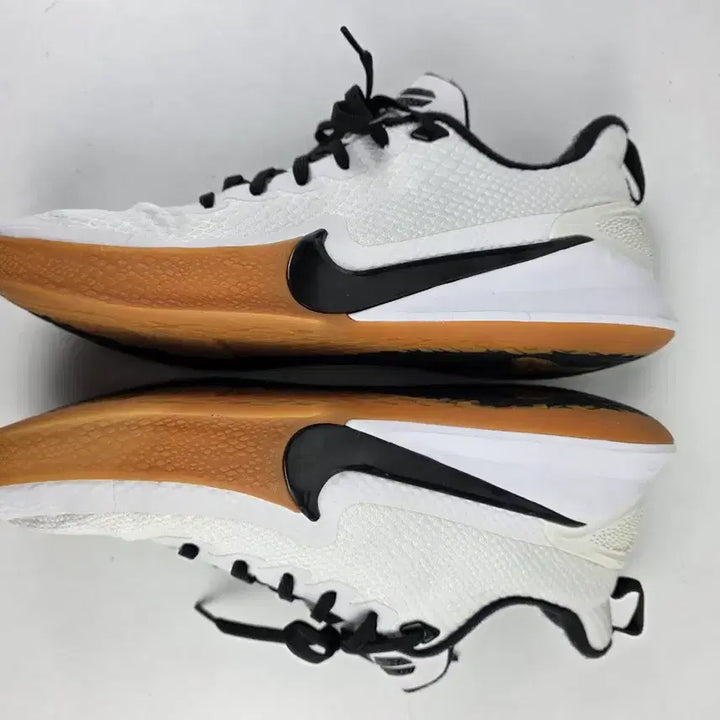 [BUNJANG] Nike Mamba Focus White Black / 빈트로^^290 나이키 맘바 포커스 화이트 검