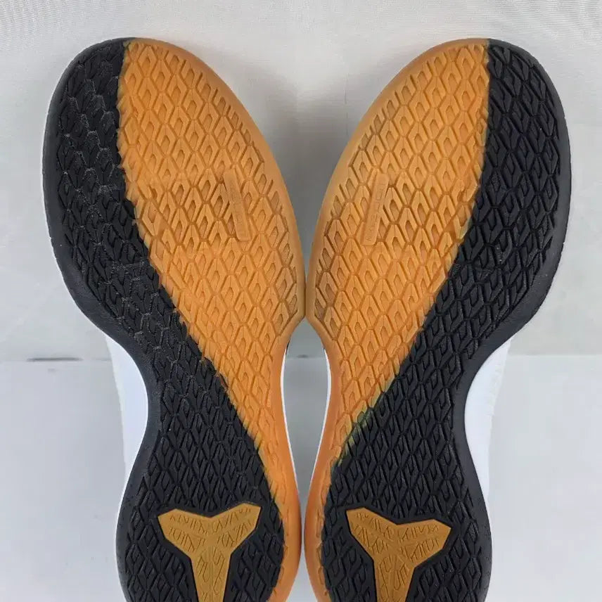 [BUNJANG] Nike Mamba Focus White Black / 빈트로^^290 나이키 맘바 포커스 화이트 검