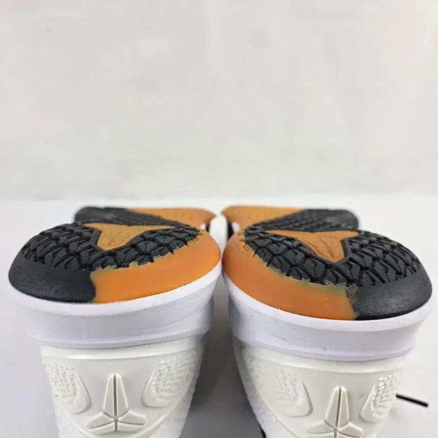 [BUNJANG] Nike Mamba Focus White Black / 빈트로^^290 나이키 맘바 포커스 화이트 검