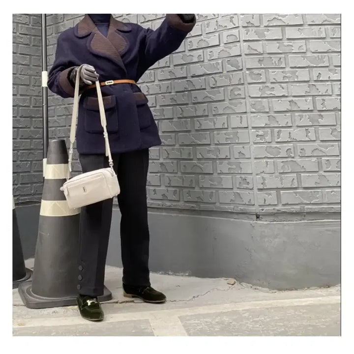 [BUNJANG] Vunque Shutter Cross Light Gray / 분크 셔터크로스 라이트그레이