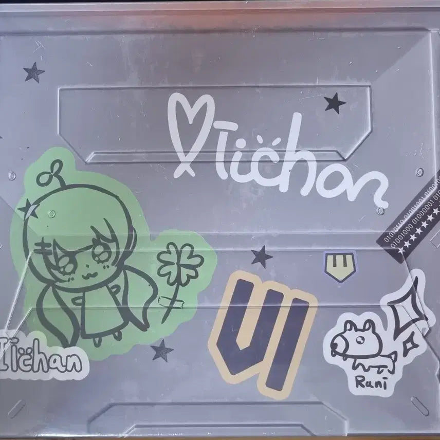 이세계아이돌(이세돌) 비챤 미개봉 앨범 판매합니다.