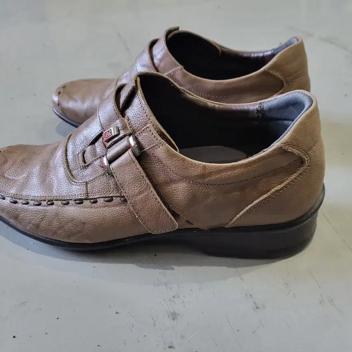 [SOLD OUT] 엘칸토스니커즈260