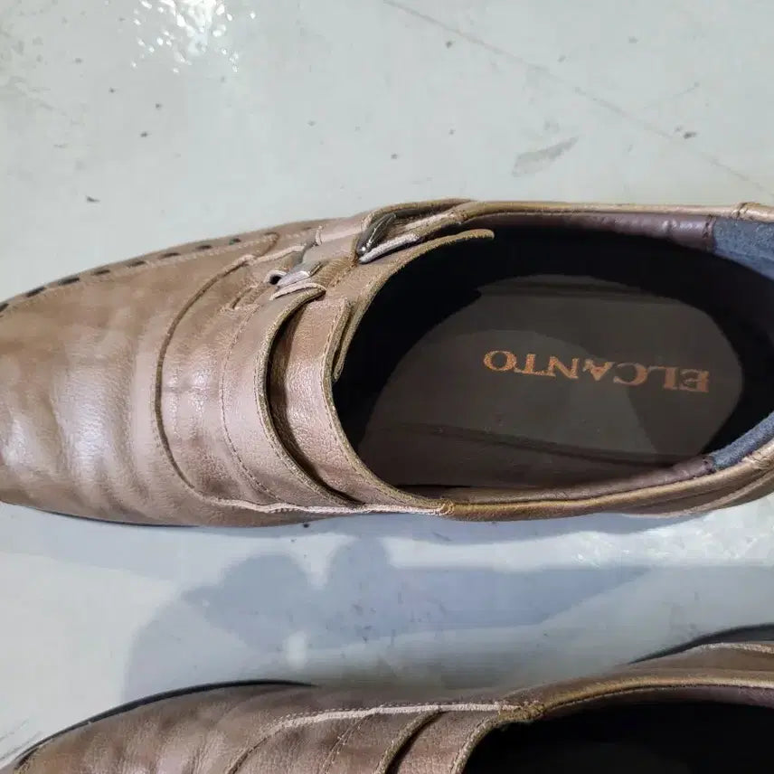 [SOLD OUT] 엘칸토스니커즈260